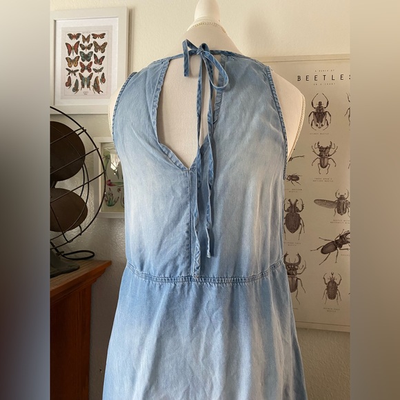 Chambray dress embroidered bodice ties at back size small - Picture 5 of 8